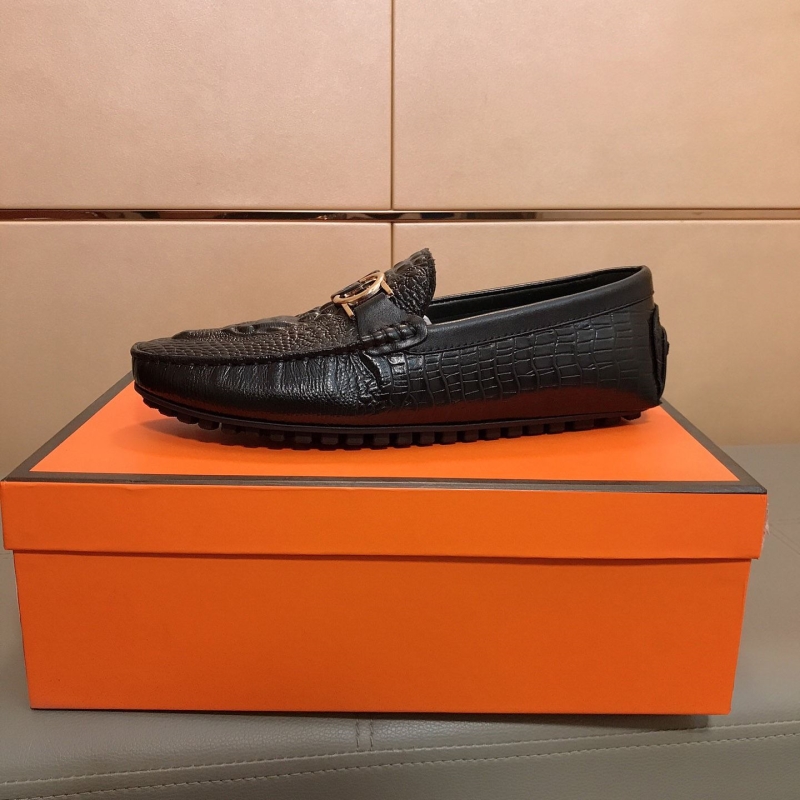 G*u*i leather shoes